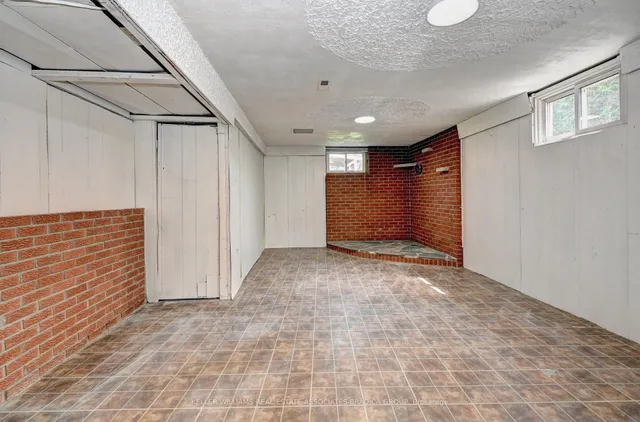 Additional image 18 of 354 Southill Dr