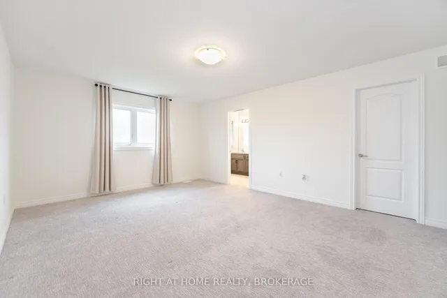 Additional image 17 of 30 Zoe Lane