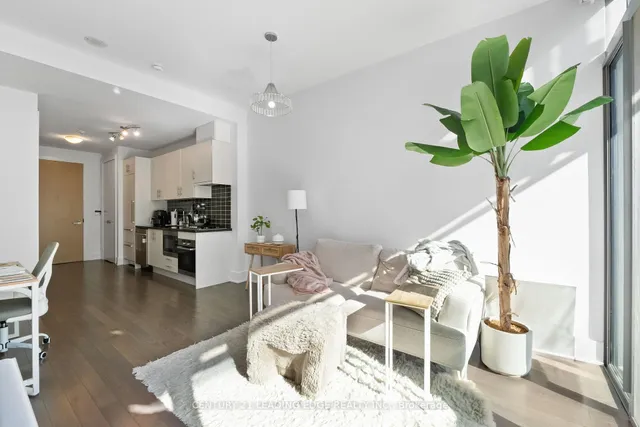 Additional image 12 of 39 Queens Quay Unit 828