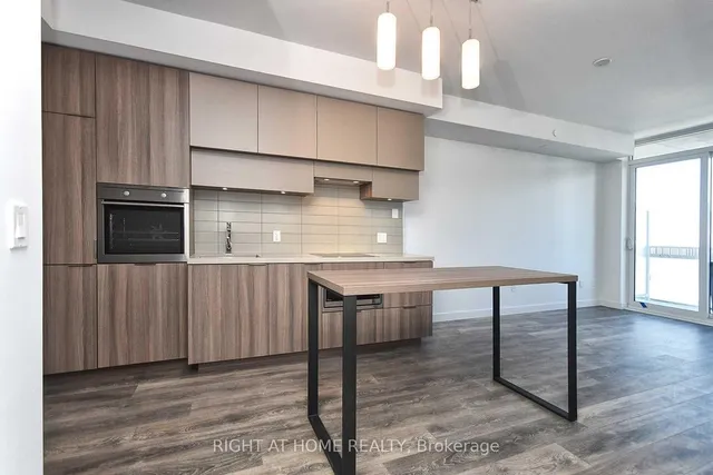 Additional image 6 of 8 Eglinton Ave Unit 3407