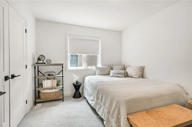 Additional image 40 of 391 KLEIN Circ