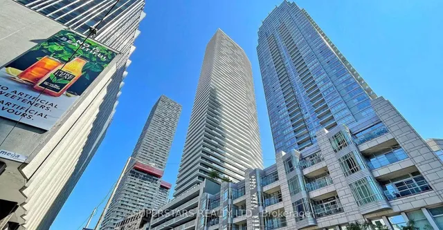 2221 Yonge St Unit 4602