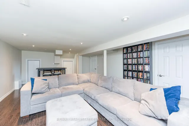 Additional image 46 of 135 Folkstone Cres