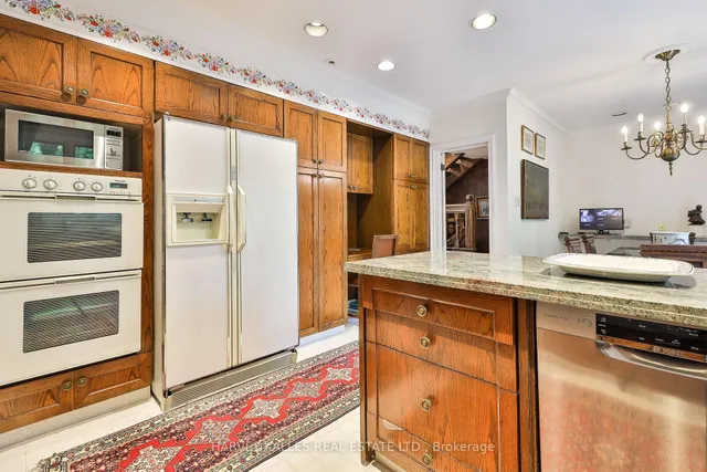 Additional image 12 of 24 Balding Crt