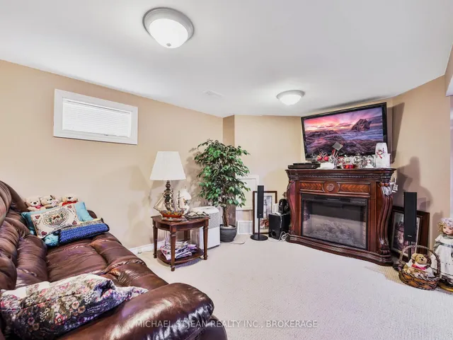 Additional image 32 of 333 East 33rd St