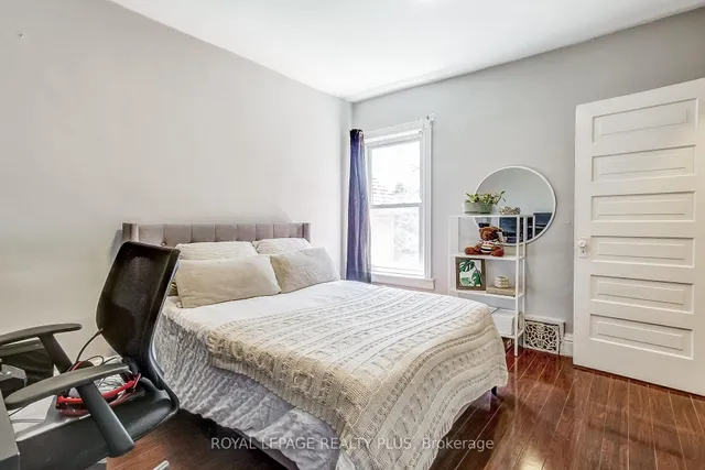 Additional image 20 of 38 Rosemont Ave