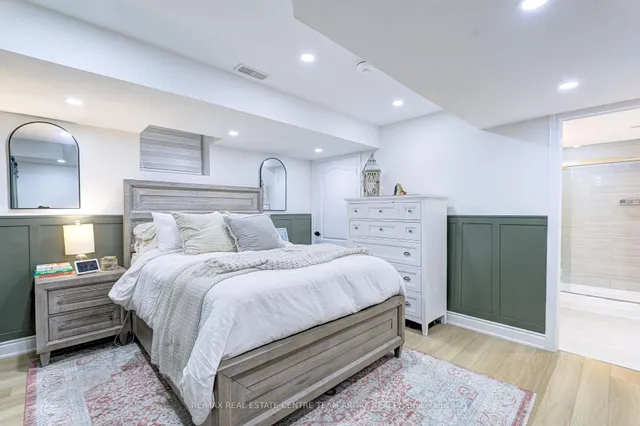 Additional image 41 of 8 Haywood Dr