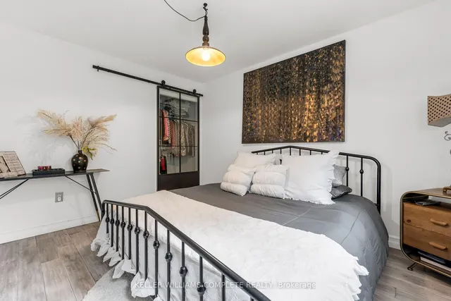 Additional image 22 of 19 Minstrel Crt