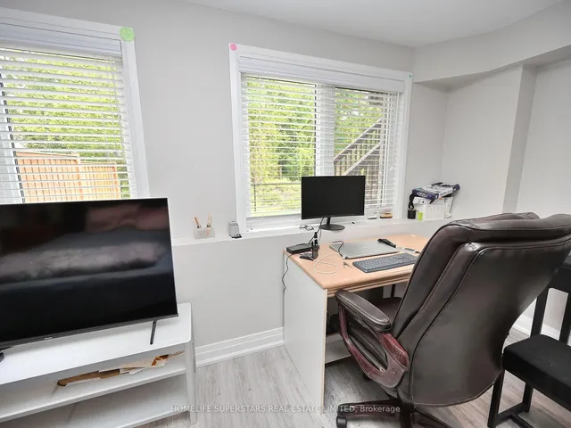 Additional image 21 of 41 Provost Tr