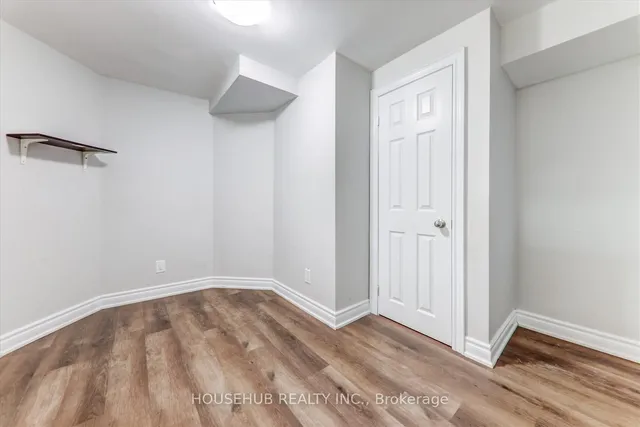 Additional image 31 of 697 Ambroise Cres
