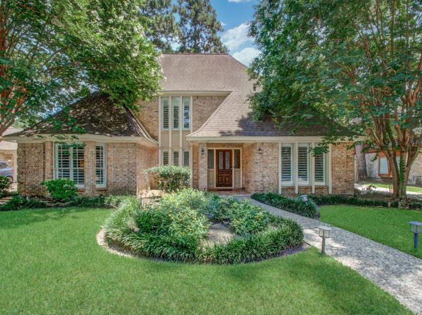 6711 Pebble Beach Dr, Houston, TX 77069