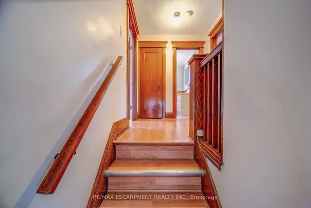 Additional image 20 of 101 Houghton Ave