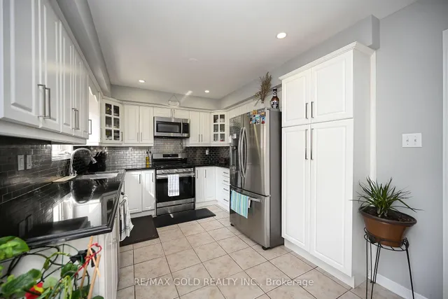 Additional image 13 of 34 Saintsbury Cres