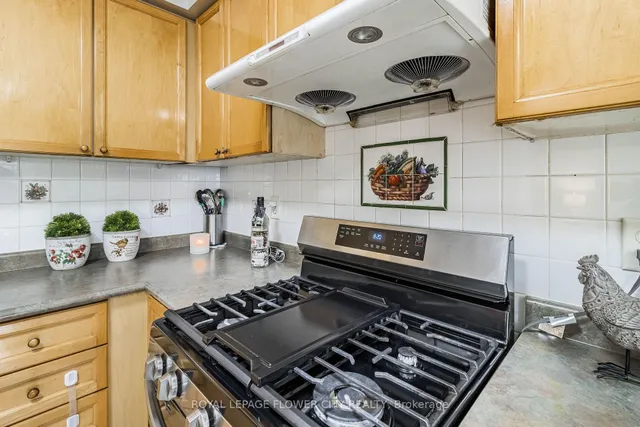 Additional image 23 of 51 Blue Whale Blvd