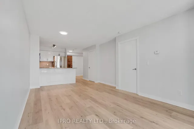 Additional image 18 of 16 Yonge St Unit 2007