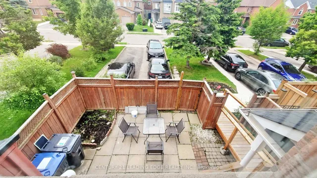 Additional image 46 of 17 Pressed Brick Dr