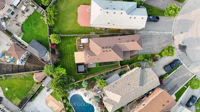 Additional image 43 of 14 Twisted Oak St