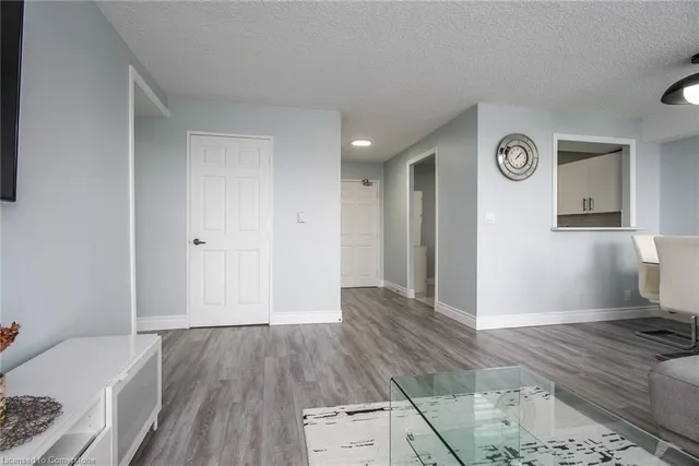 Additional image 13 of 18 Holborn Crt Unit 611