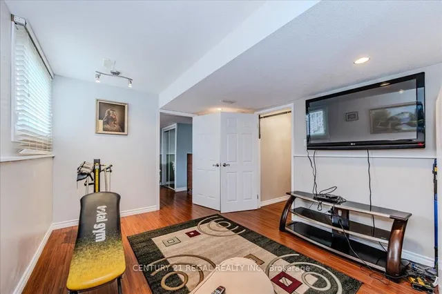 Additional image 35 of 107 Roseneath Cres