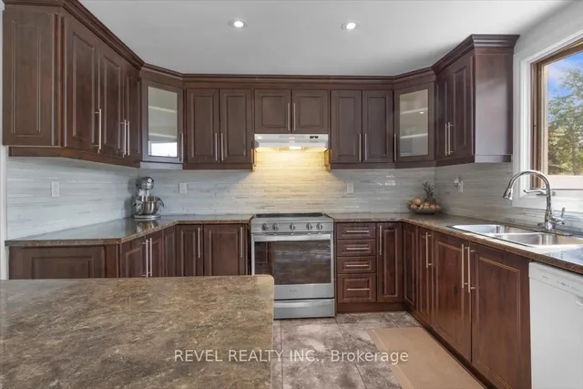 Additional image 11 of 233 Normanhurst Ave