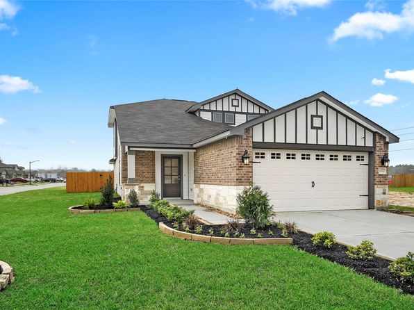 12004 Matthew Gaines Dr, Houston, TX 77048