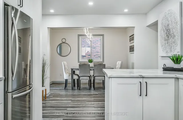 Additional image 15 of 29 Guildwood Dr