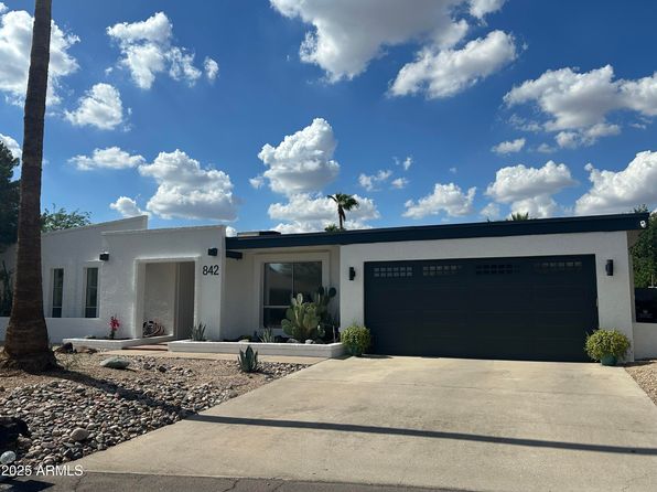 842 E Village Circle Dr N, Phoenix, AZ 85022