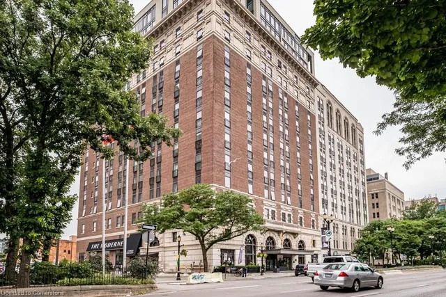 Additional image 38 of 118 King Street East St Unit 723