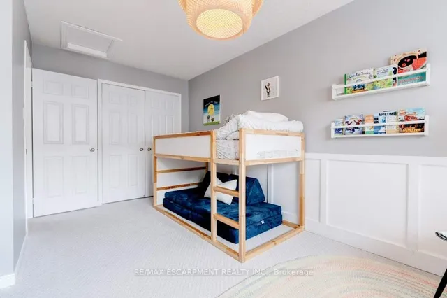 Additional image 25 of 5090 Fairview St Unit 40