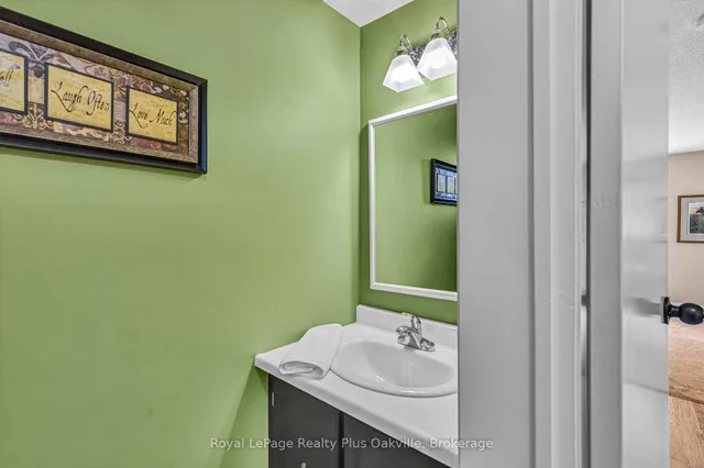 Additional image 11 of 64 Lamont Pl