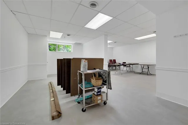 Additional image 31 of 8 Village Green Unit 112