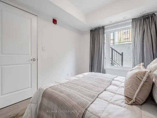 Additional image 21 of 12 Marquette Ave Unit 4