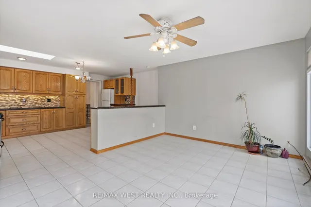 Additional image 15 of 102 Eileen Ave