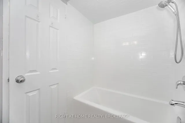 Additional image 38 of 714 The West Mall Unit 811