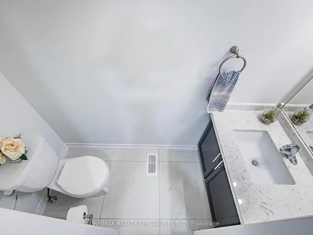 Additional image 18 of 479 Brisdale Dr