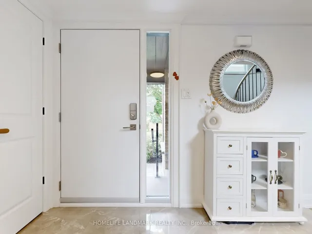 Additional image 12 of 168 Kingsbridge Garden Circ