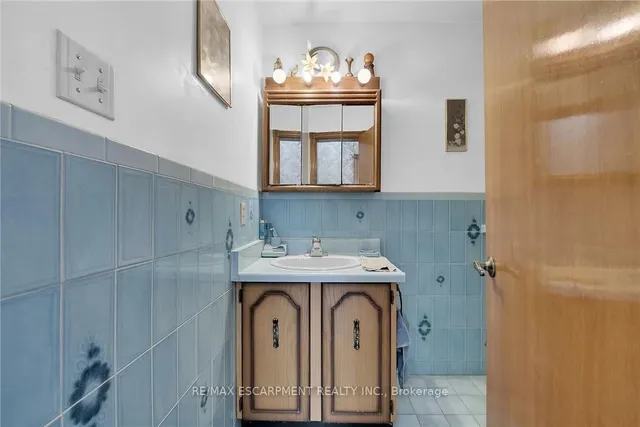 Additional image 14 of 492 Second Rd