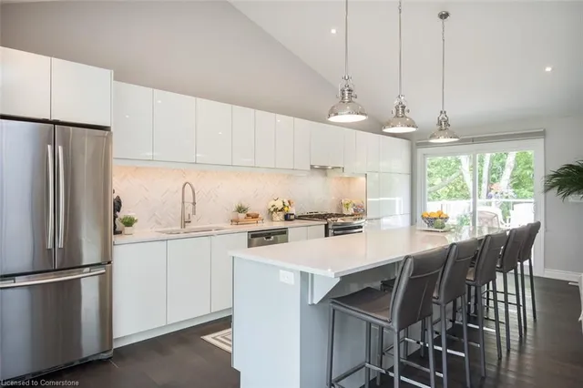 Additional image 10 of 6 Kew Crt