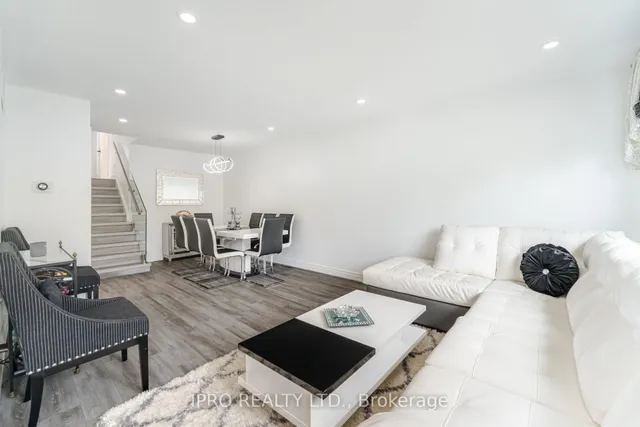 Additional image 12 of 1625 Wavell Cres