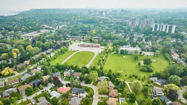 Additional image 35 of 53 Regency Sq