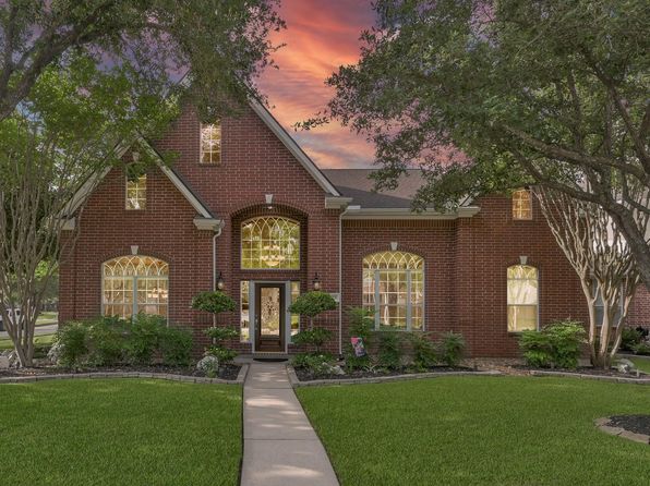 17419 Crescent Canyon Dr, Houston, TX 77095