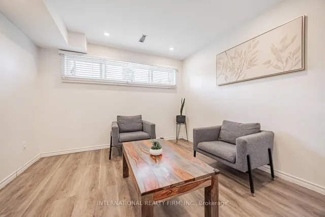 Additional image 21 of 49 Lapp St