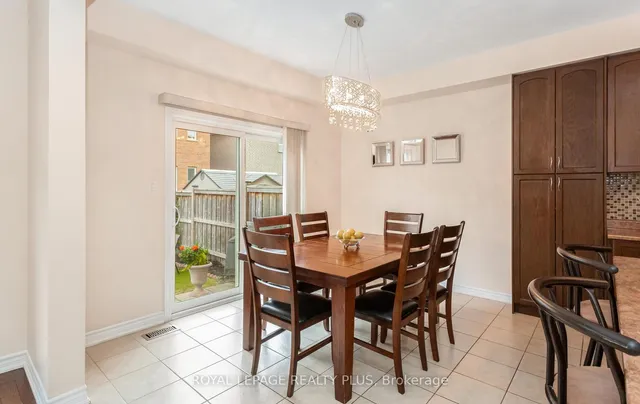 Additional image 10 of 17 Daden Oaks Dr