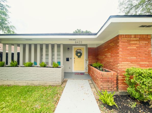 8423 Glen Valley Dr, Houston, TX 77061