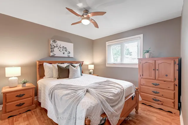 Additional image 18 of 33 Town House Cres