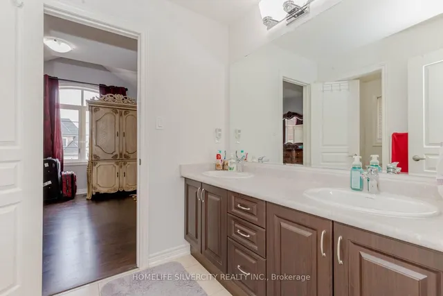 Additional image 33 of 122 Squire Ellis Dr