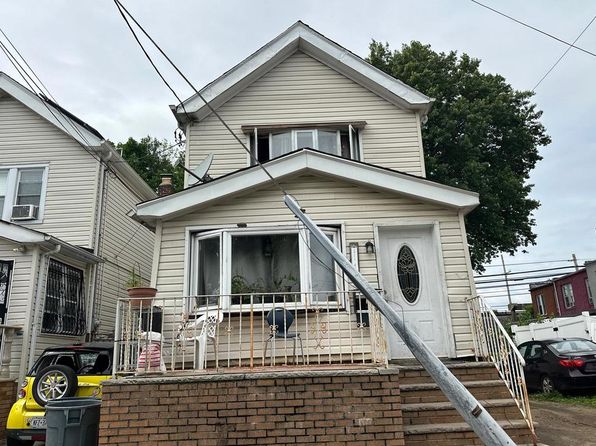211-41 99th Ave, Jamaica, NY 11429
