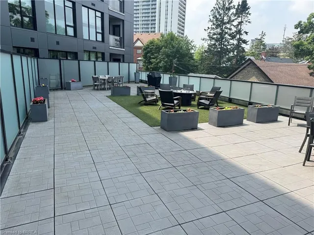 Additional image 17 of 690 King St Unit 406