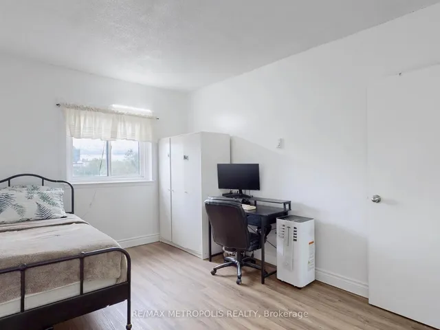 Additional image 28 of 140 Ling Rd Unit 104