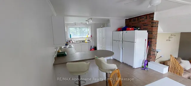 Additional image 10 of 137 Whitney Ave